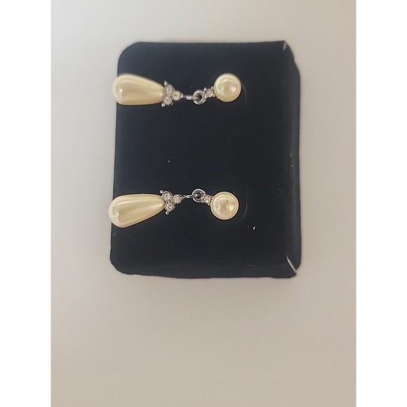 Pierced Earrings Silver tone Rhinestone Faux Teardrop Beads - Picture 3 of 4